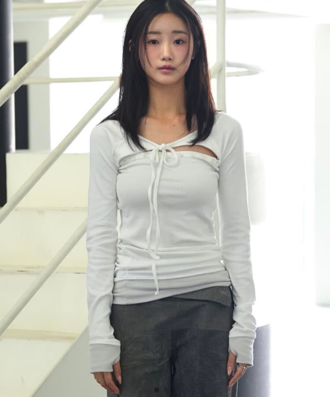 인앤양인하모니 버튼 레이어 탑 아이보리 상품이미지1