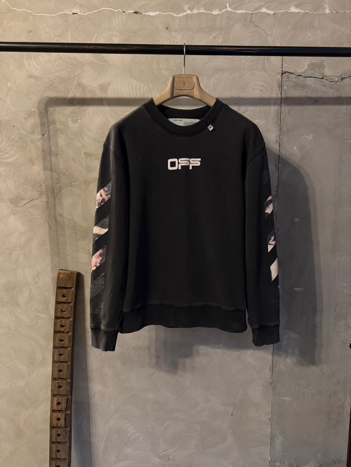 오프화이트 맨투맨 남성95-100 상품이미지10