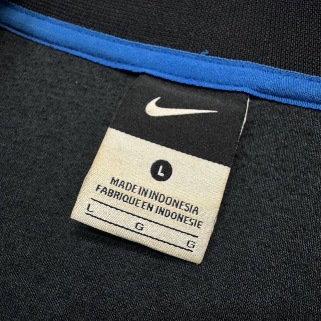 Name : 나이키 솔로스우시 맨유 팀로고 올블랙 져지  :)  상품이미지3