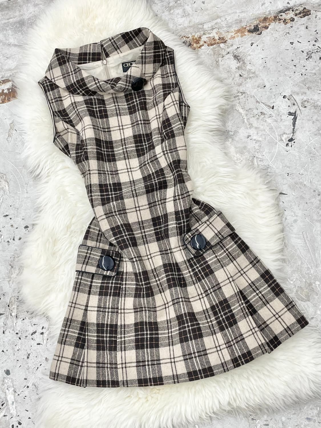 세실맥비 라떼갸루 버튼 플리츠 원피스 상품이미지3