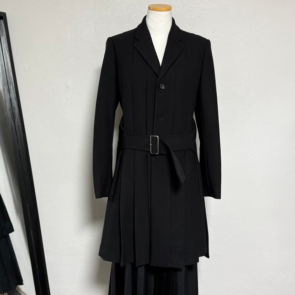 21aw 꼼데가르송 꼼데가르송 플리츠 벨티드 롱자켓 s 상품이미지2