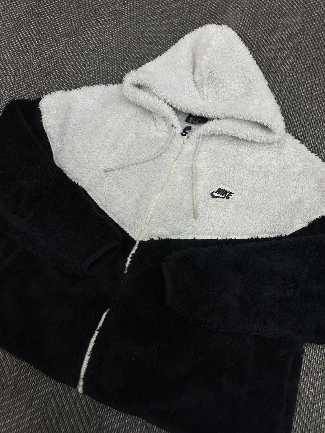 나이키 뽀글이 후리스 집업 검흰 상품이미지4