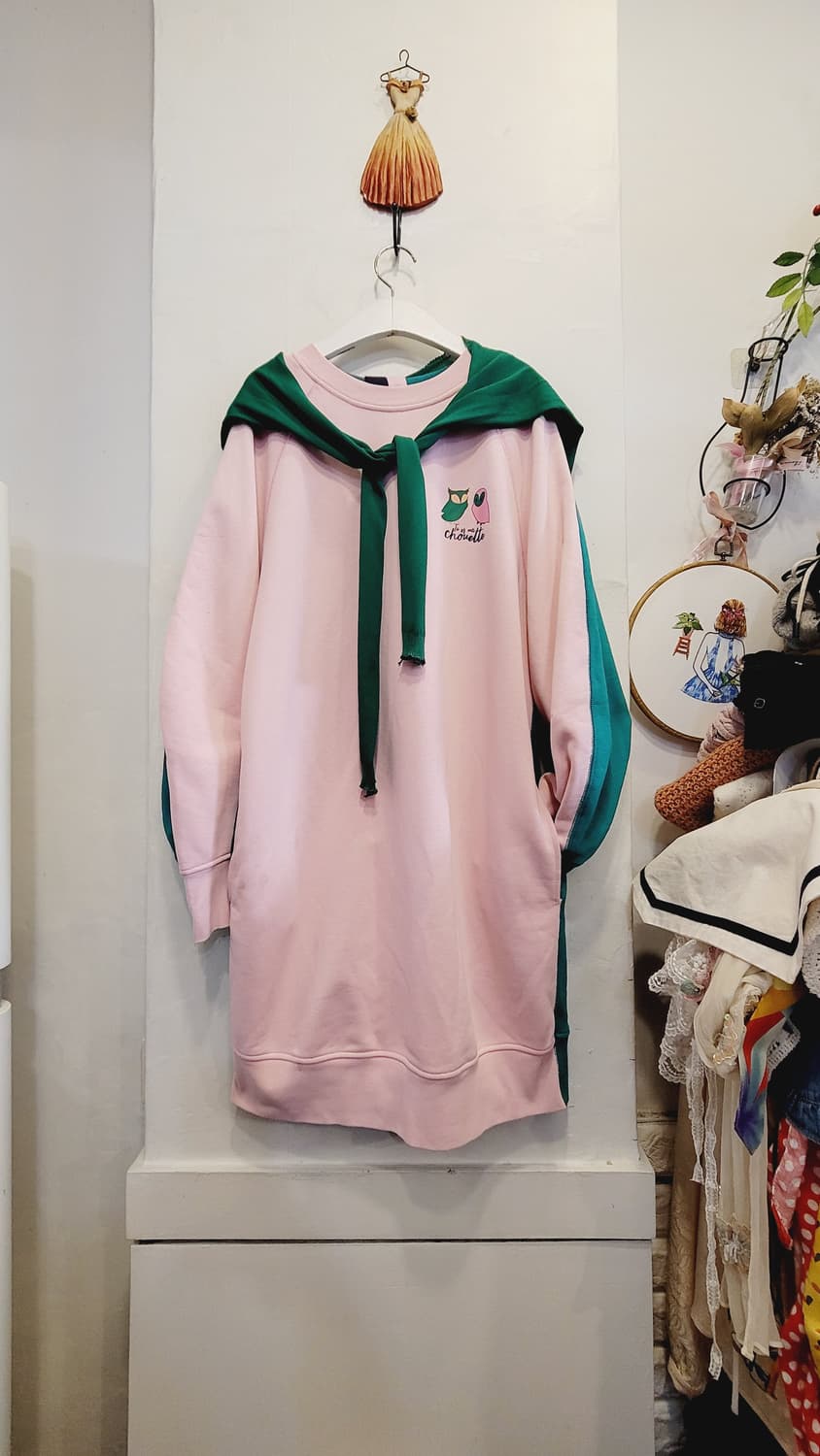 럭키슈에뜨 맨투맨 원피스 상품이미지1