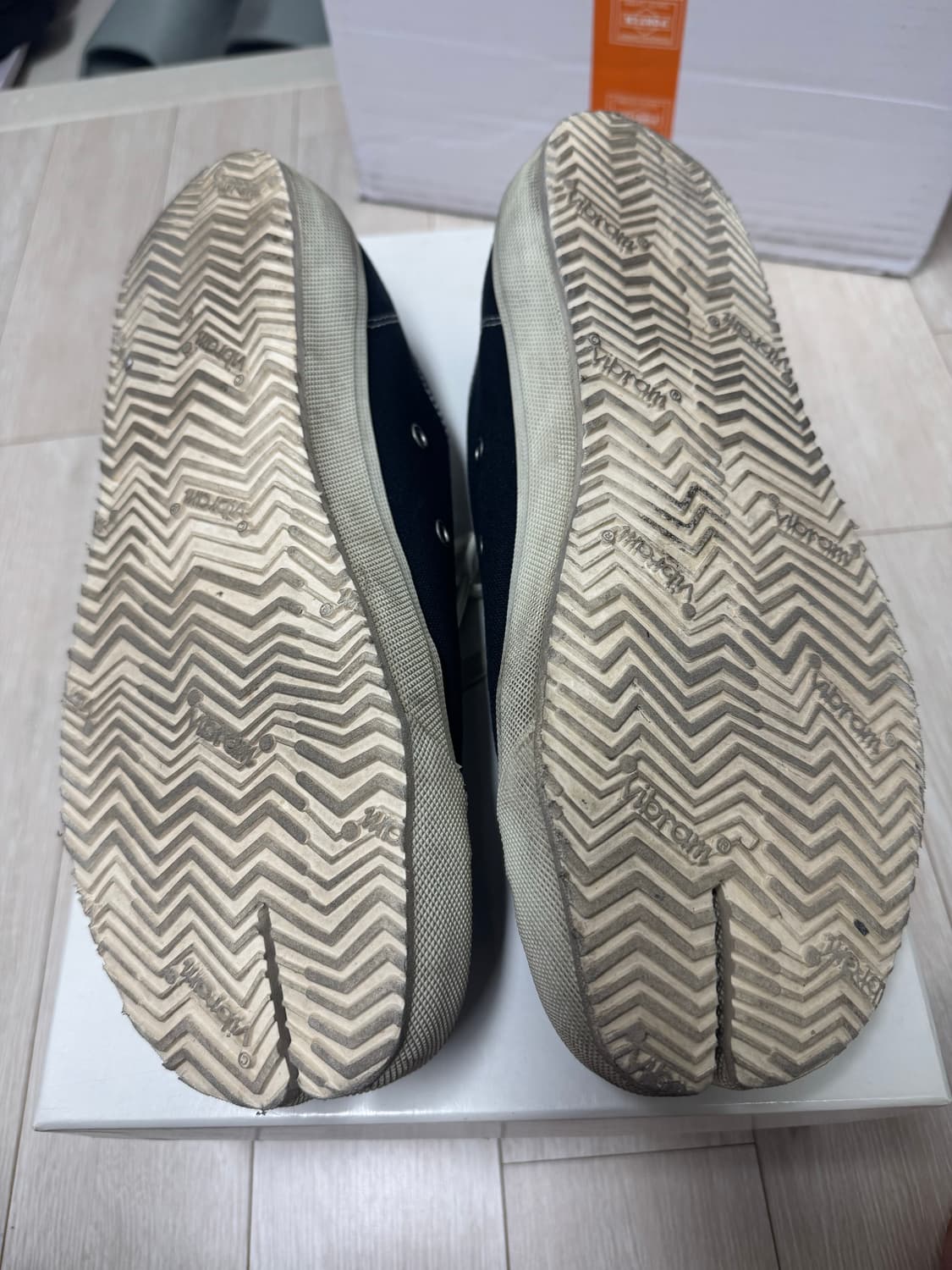 마르지엘라 타비 스니커즈 상품이미지4