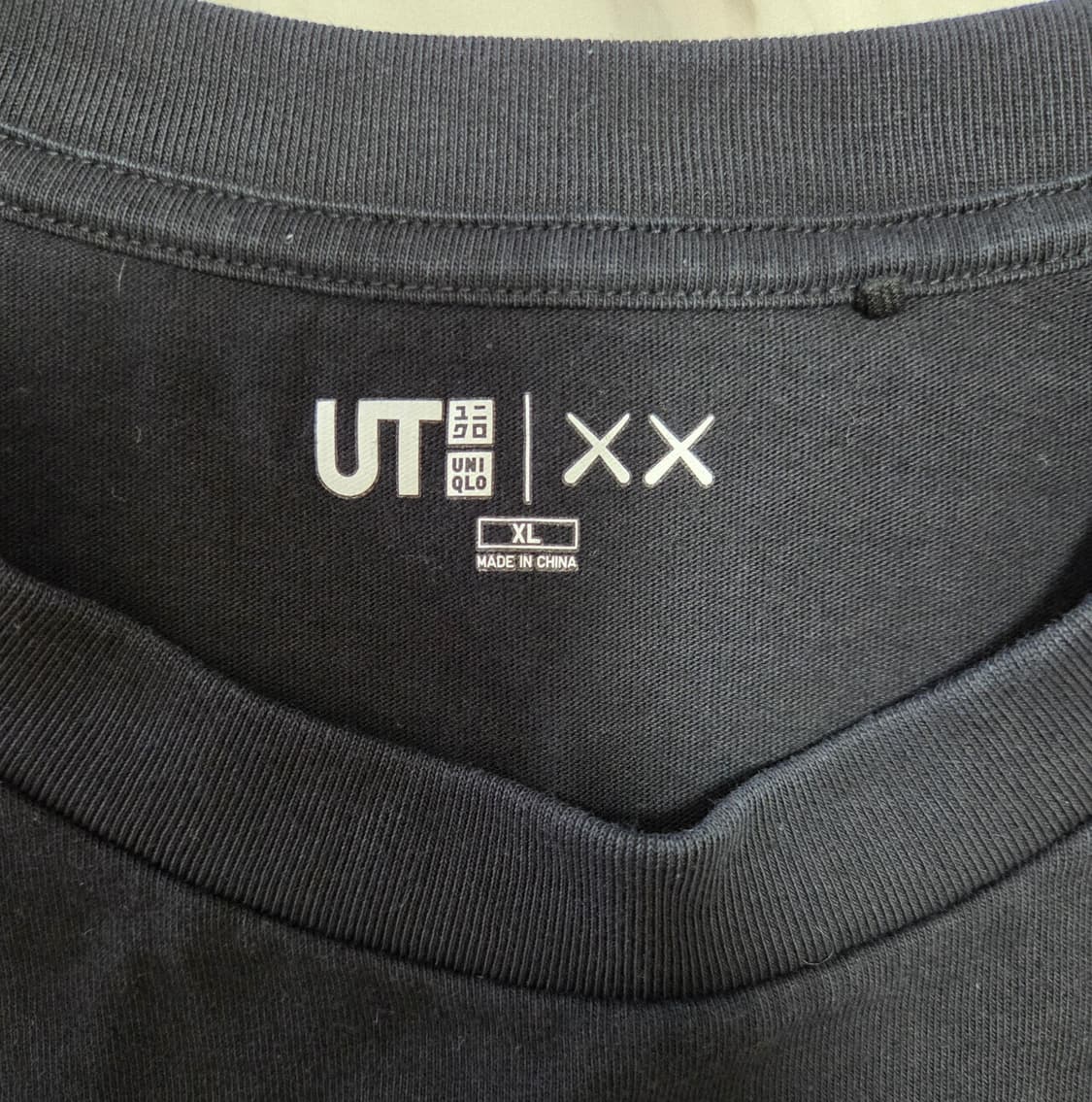 유니클로 X 카우스 정품 그래픽 반팔 티셔츠  상품이미지6