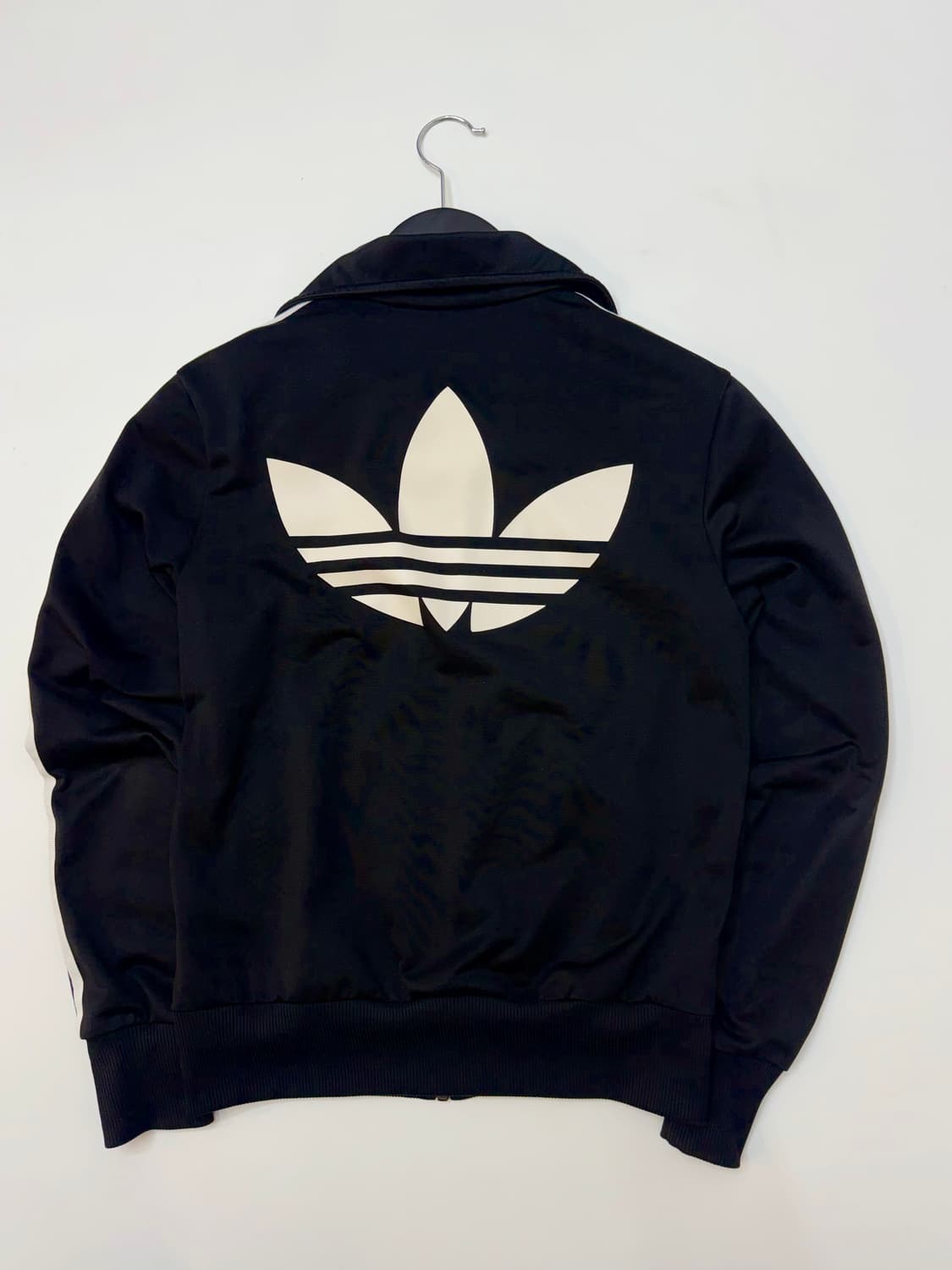 Adidas 아디다스 오리지널스 블랙컬러 후면 빅로고 트랙탑 자켓 상품이미지4