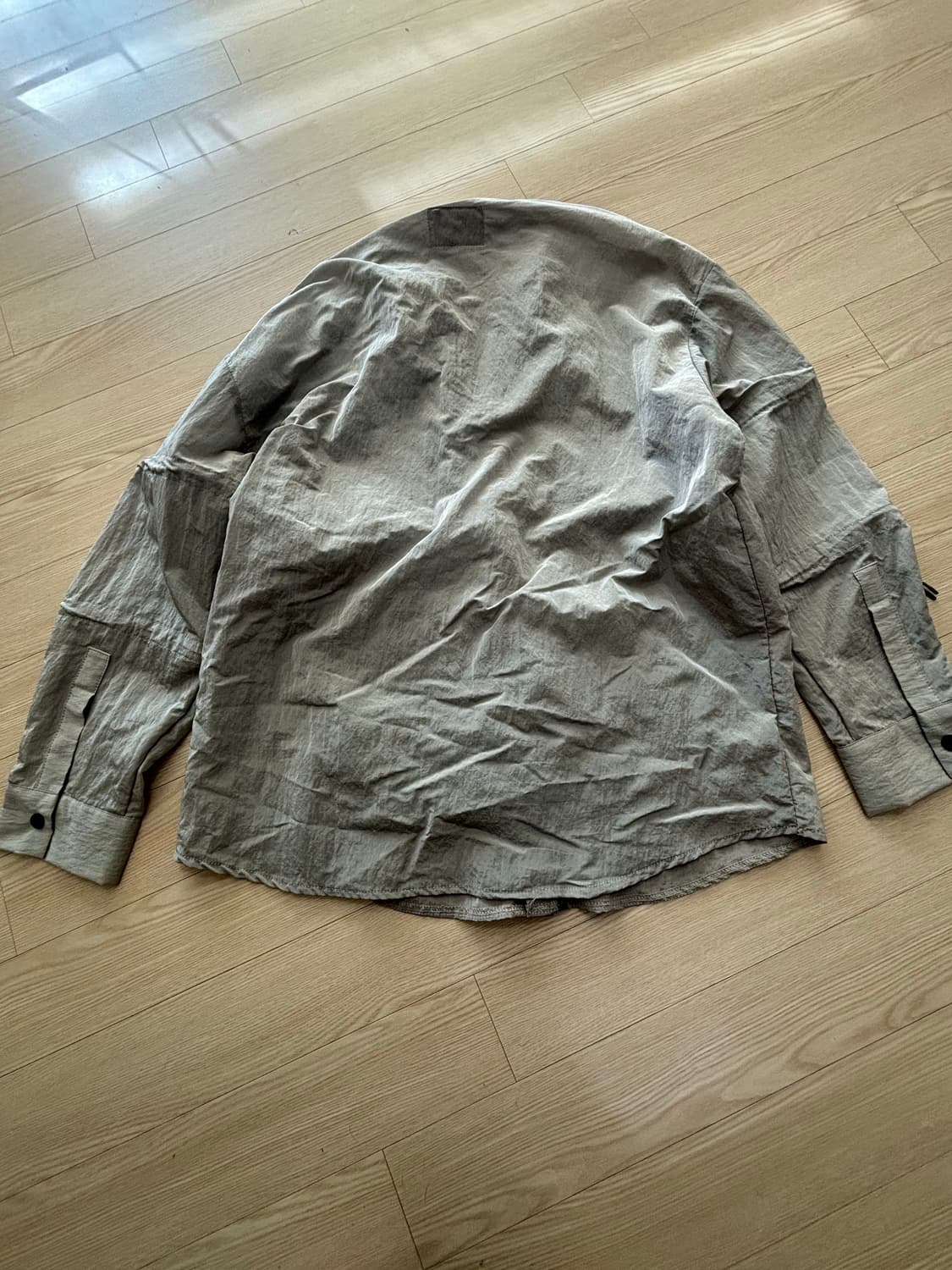 라우코하우스 바람막이 그레이 상품이미지2