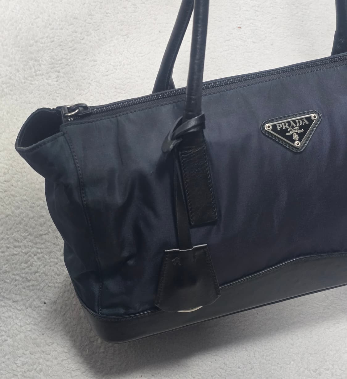 프라다 테수토 포코노 나일론 숄더백 상품이미지5