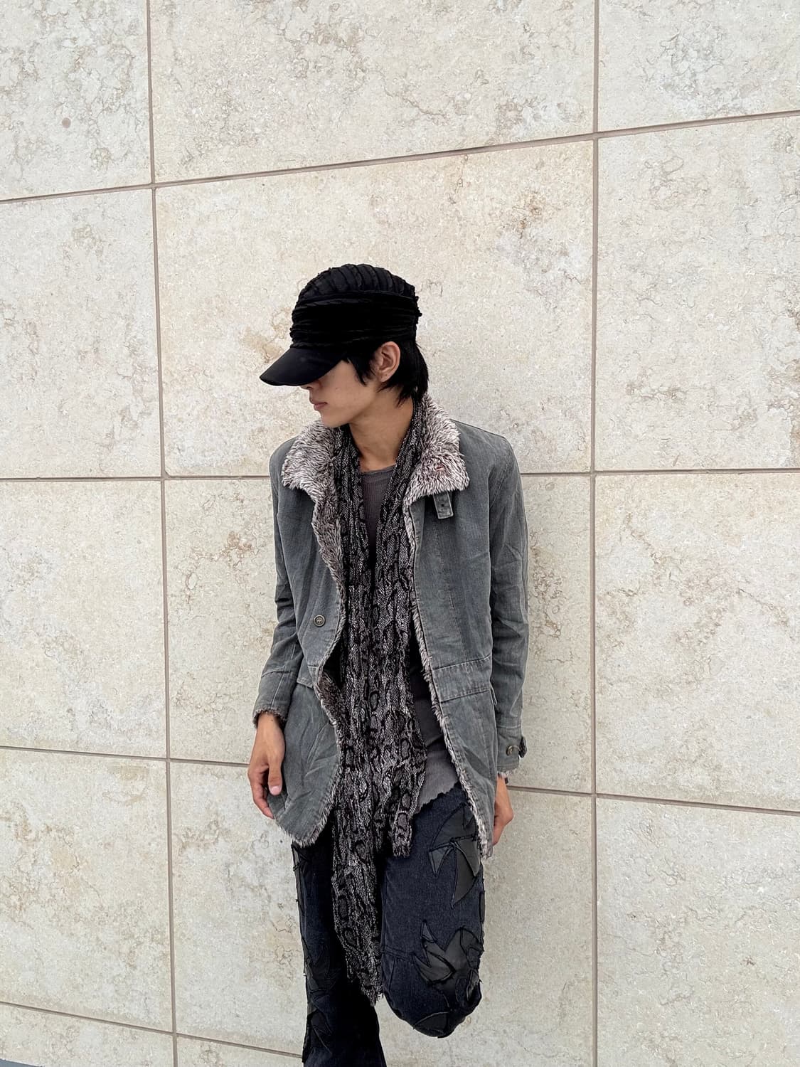 “Vintage” V-Kei Fur Trimming Grey Neckbu 상품이미지10