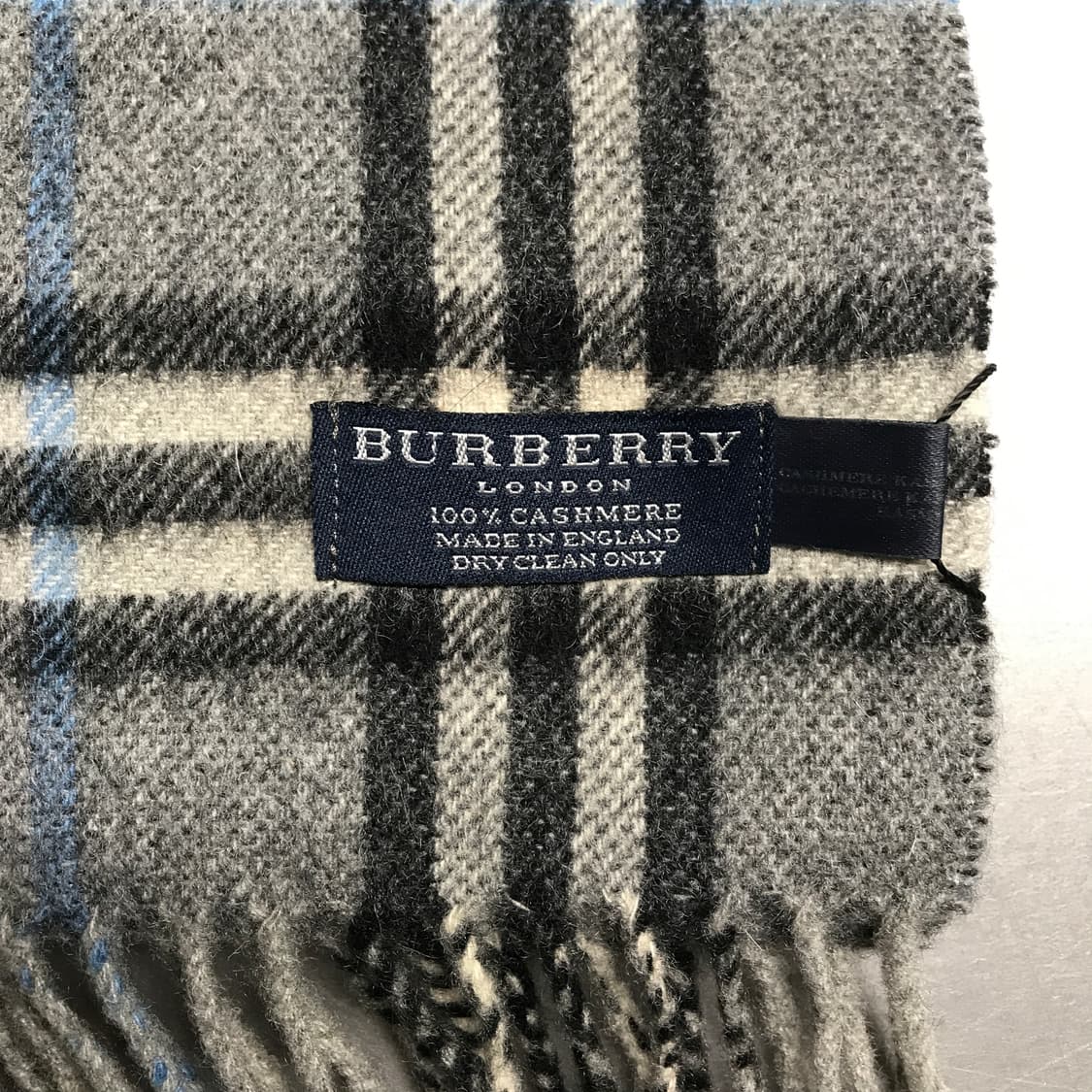 버버리 정품 캐시미어 머플러 그레이 상품이미지4