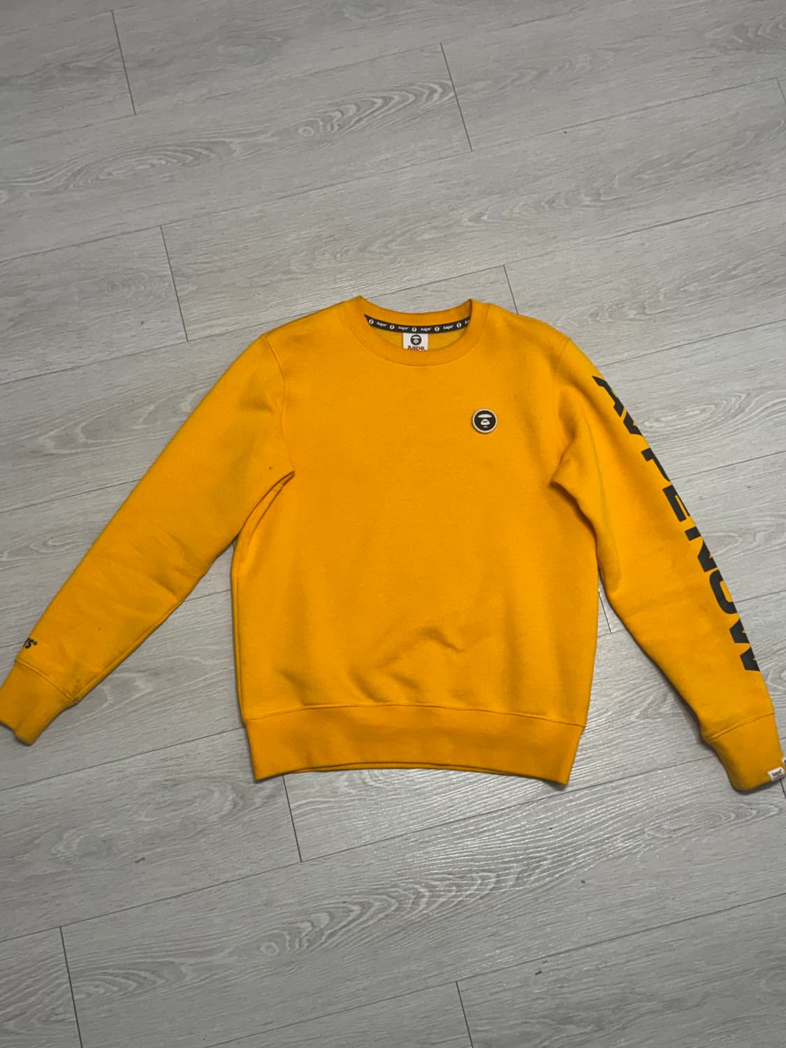 에이프 베이프 맨투맨 상품이미지1