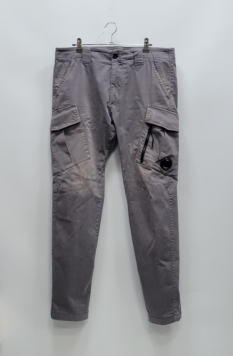 CP 컴퍼니 23SS 가먼트다잉 렌즈 와펜 카고 팬츠 / 남 84 매장판 상품이미지1