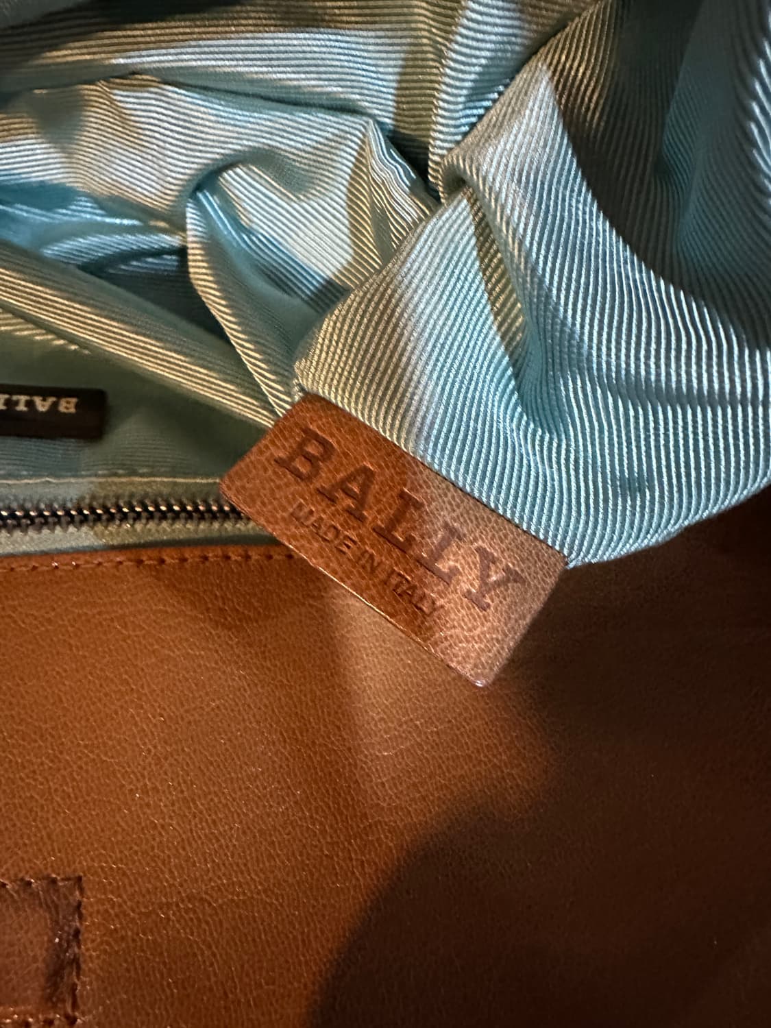 발리 레더 체인숄더백 카멜 상품이미지5