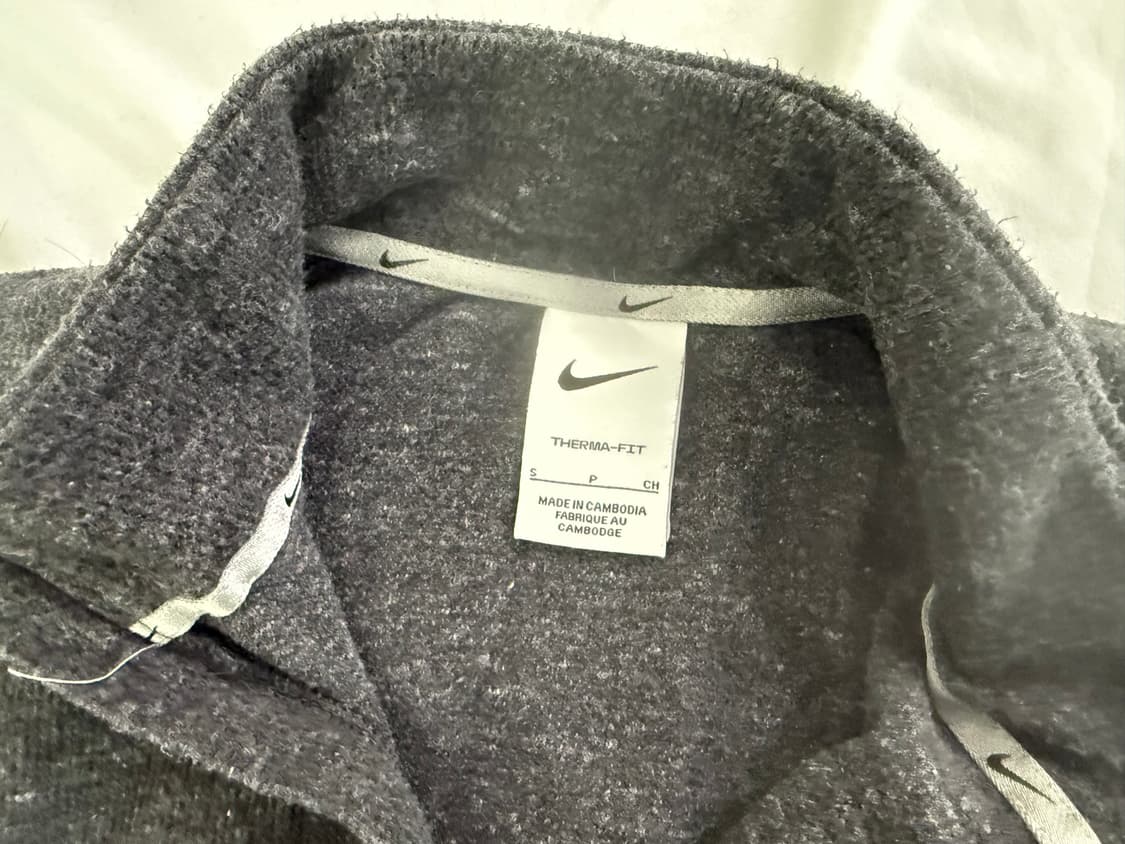 나이키 크롭 therma fit 상품이미지2