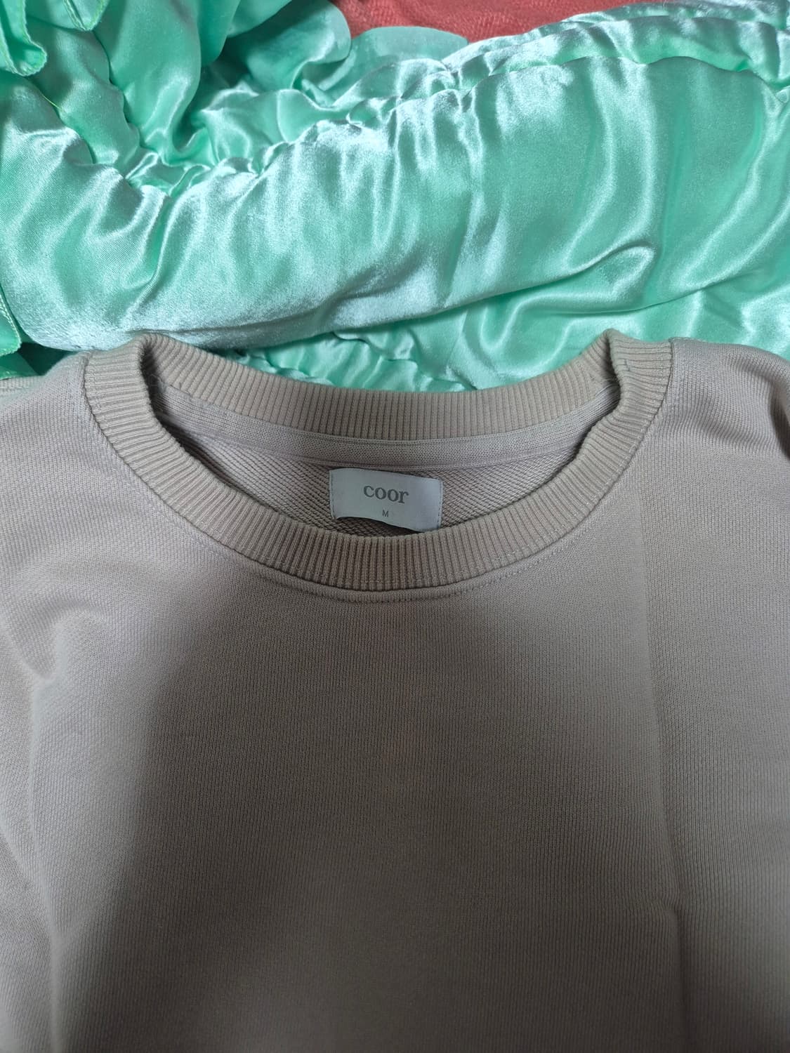 쿠어 베이지 맨투맨(M) 상품이미지2