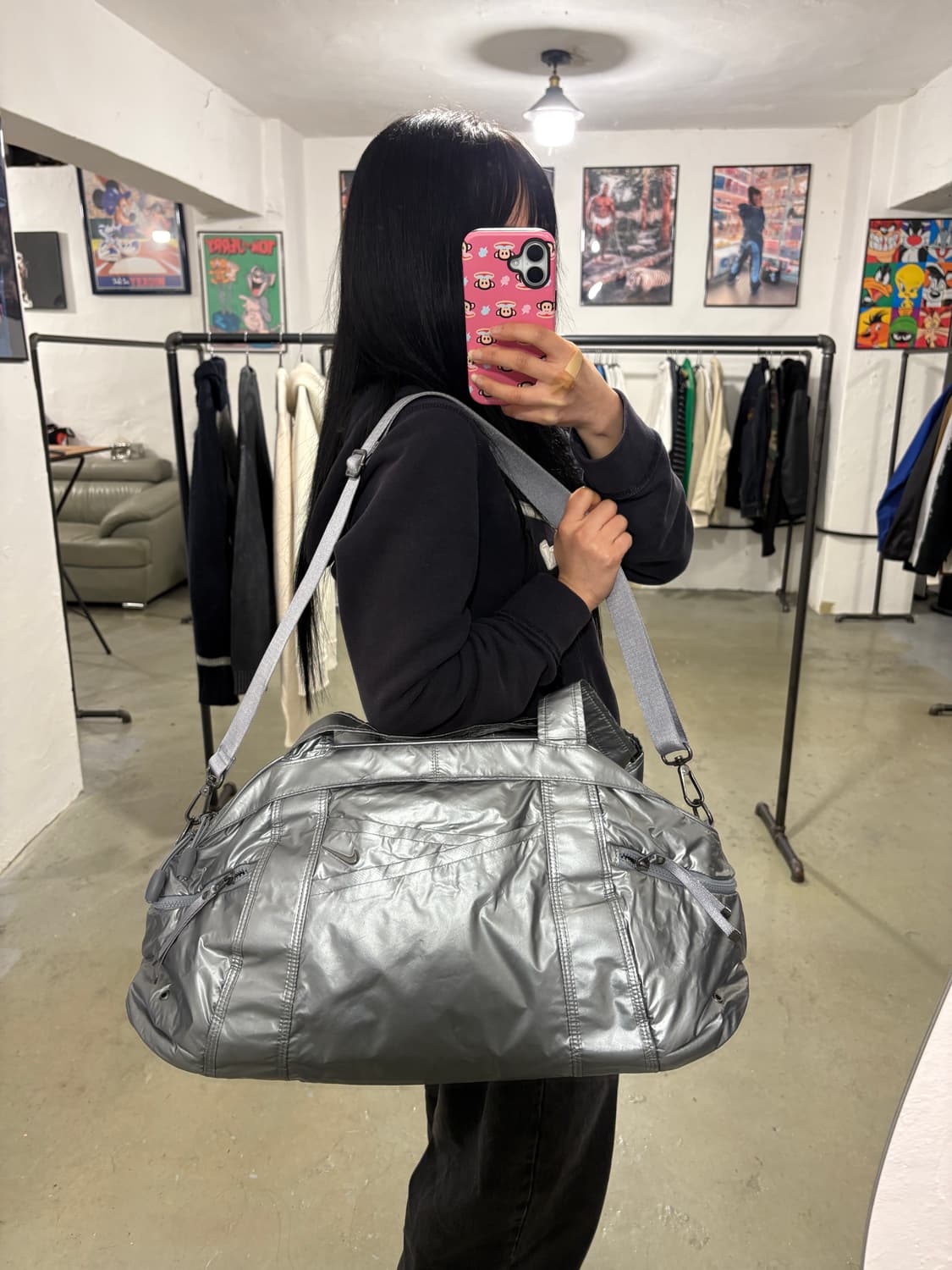 나이키 메탈실버 스우시 가방 상품이미지8