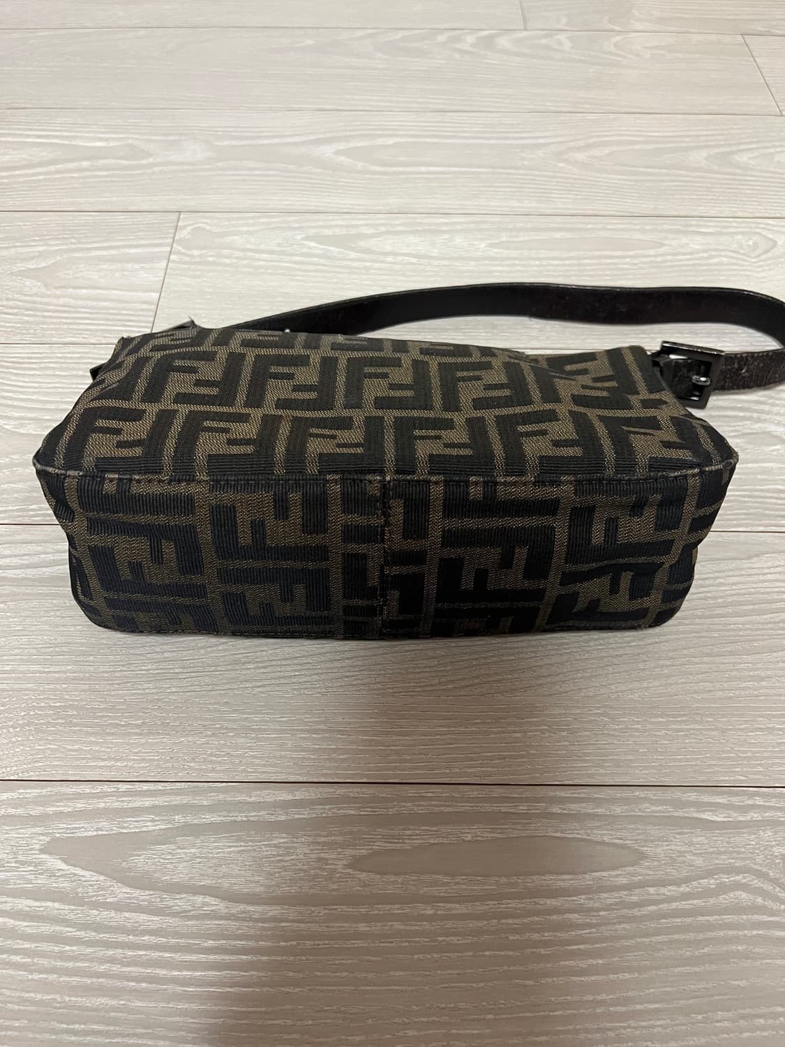 Fendi 펜디 숄더백 상품이미지7