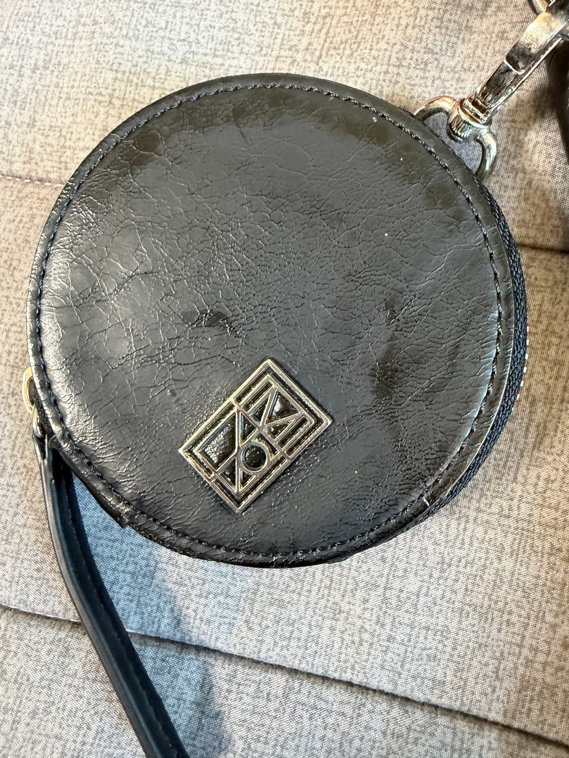 밈더워드로브 몬타 크랙 레더 메신저백 블랙 가방 상품이미지2