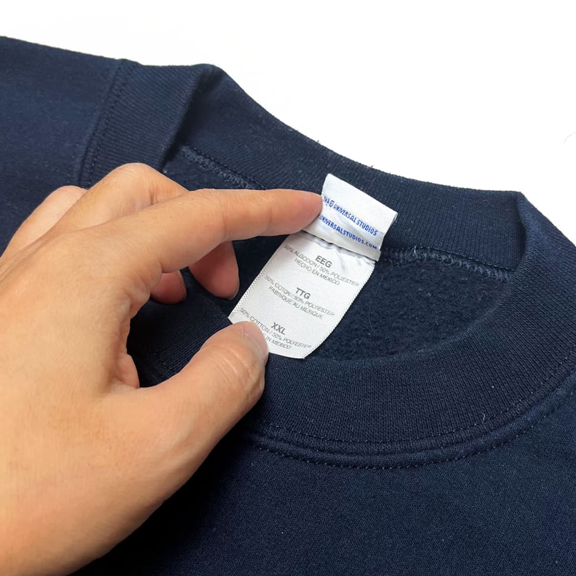 유니버셜스튜디오 00' 로고 자수 맨투맨 상품이미지3