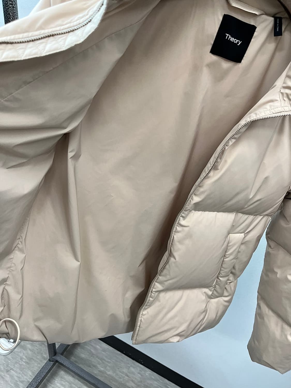 여) 띠어리 아이보리 숏다운  상품이미지8