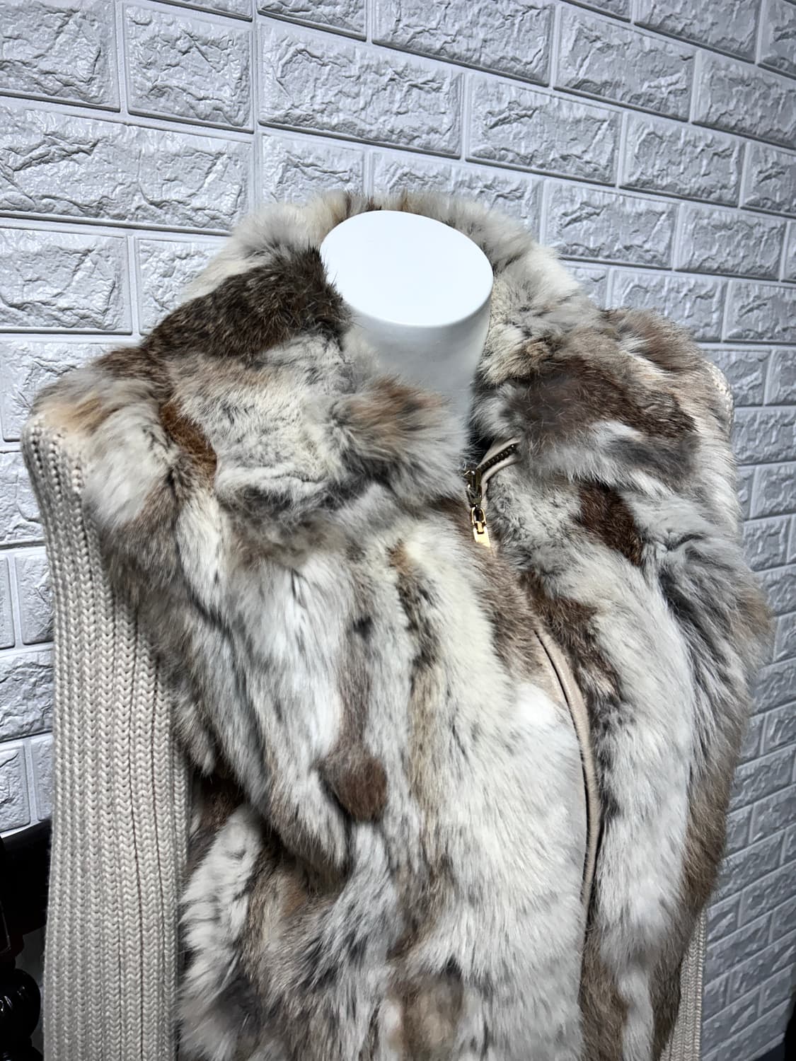 Nth Knit Rabbit Fur Zip-up 상품이미지3