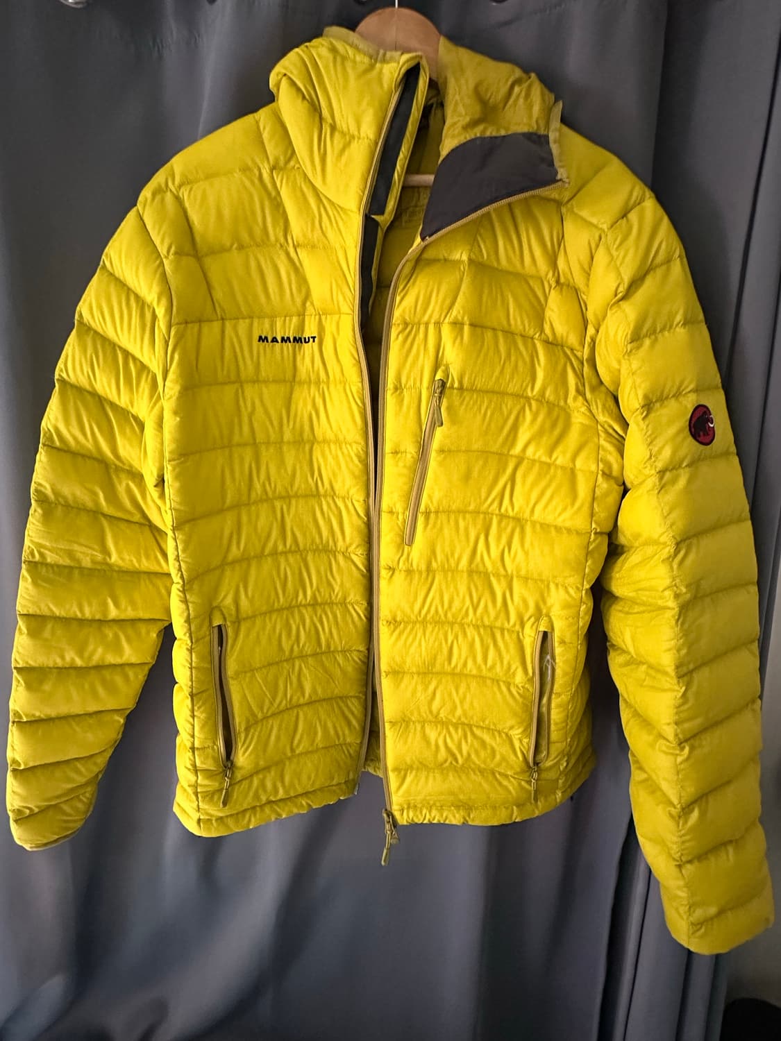 마무트 프랭크오션 경량패딩 판매 yellow 상품이미지1