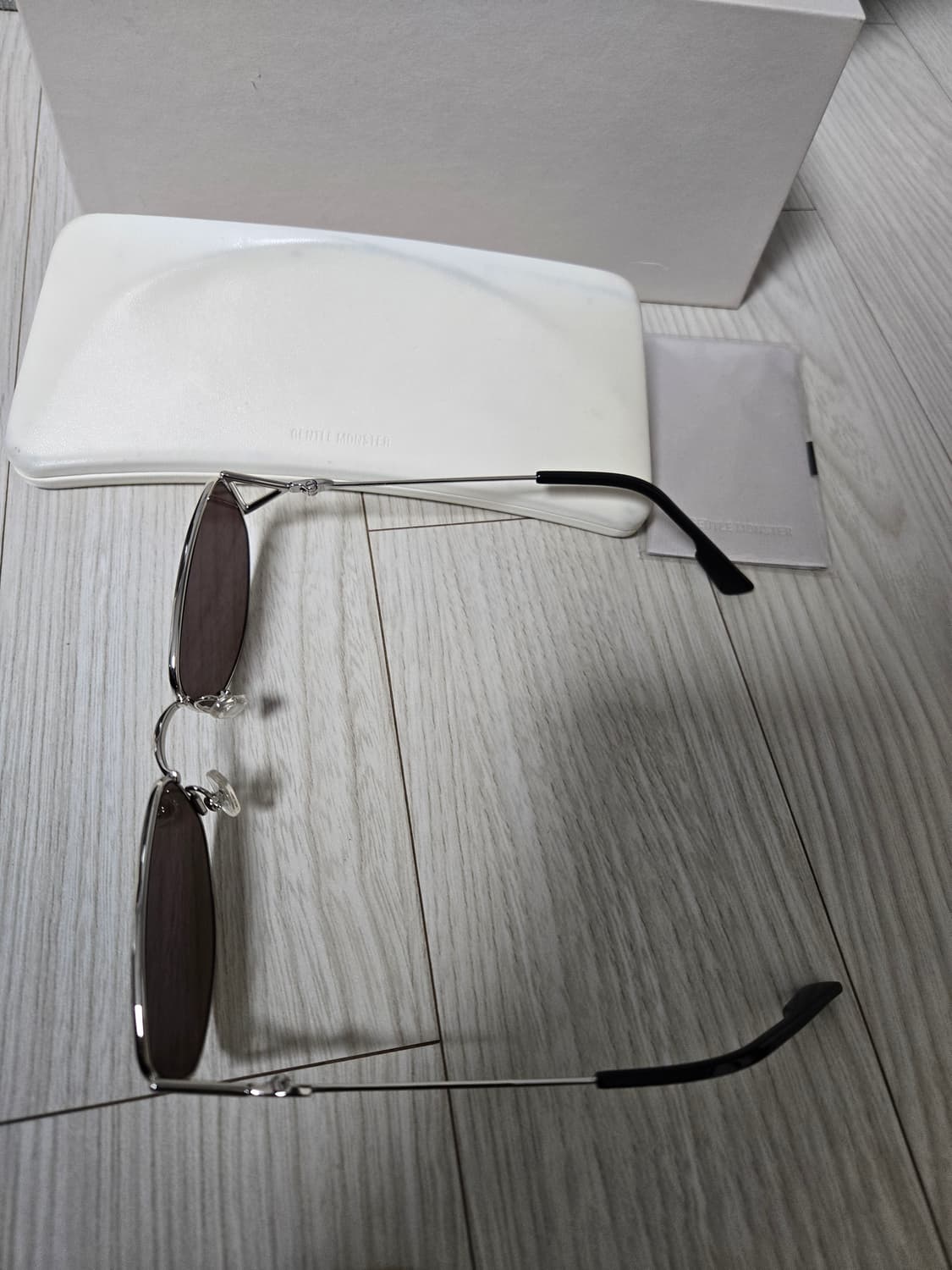 젠틀몬스터 모네타 02 선글라스  상품이미지4