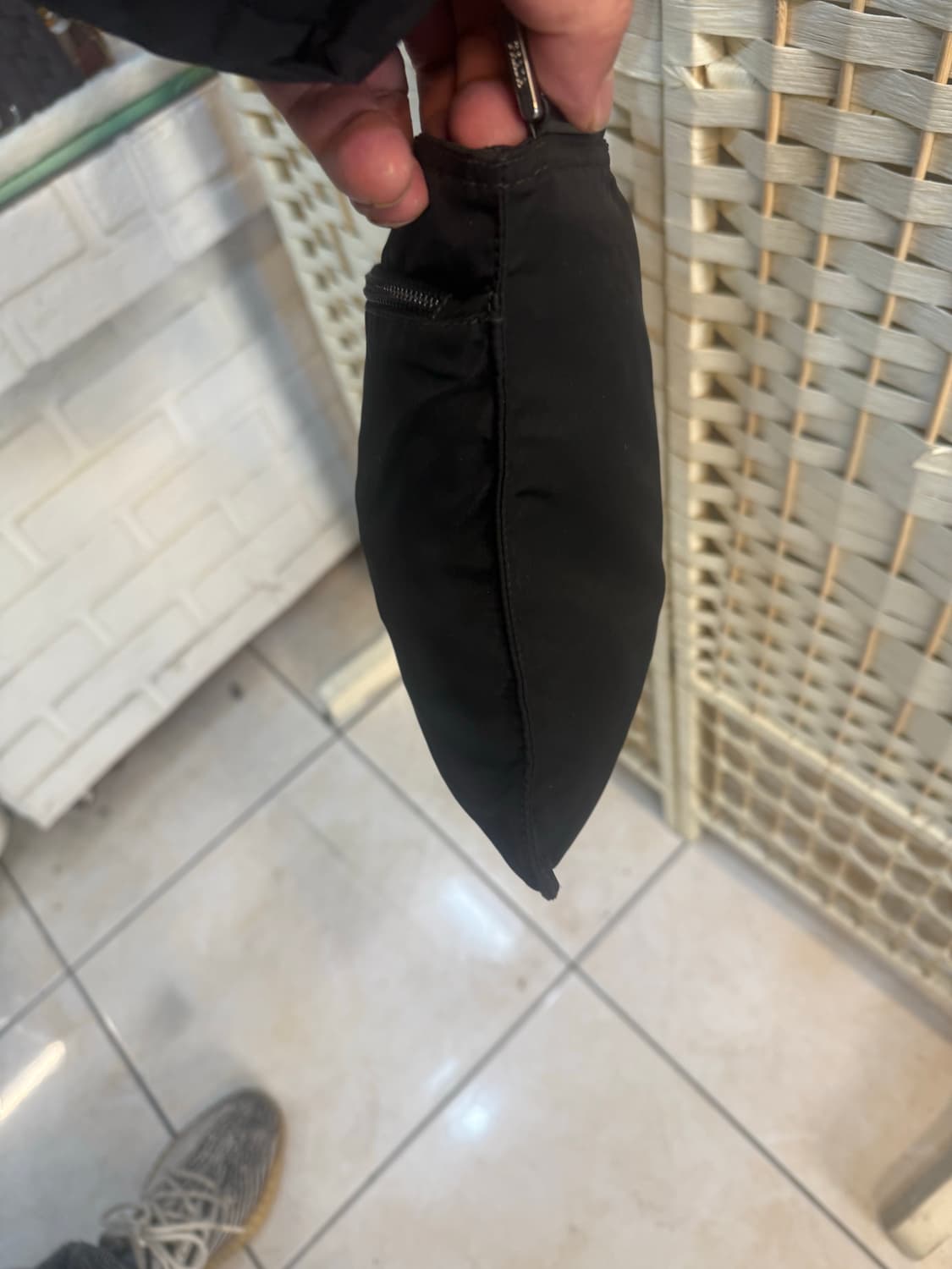 정품 프라다 나일론 크로스백 팝니다 상품이미지3