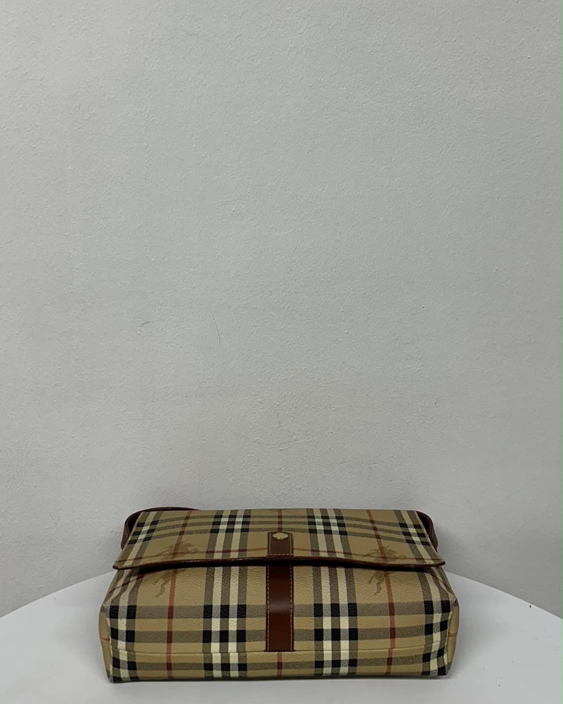 버버리 노바체크 플랩 숄더 토트백 상품이미지5