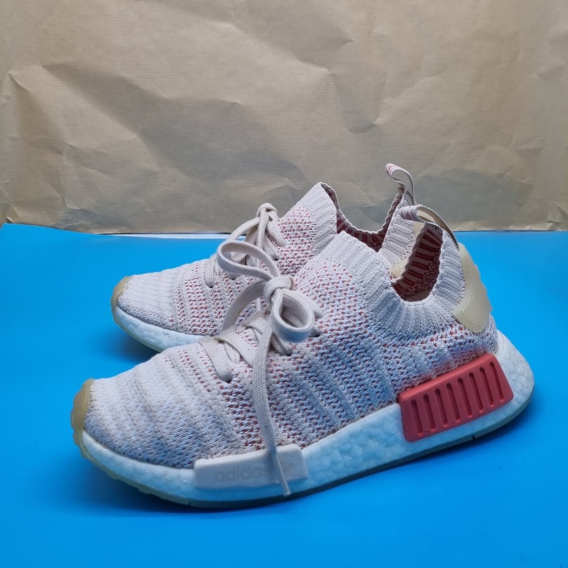 아디다스 NMD R1 여성운동화225 상품이미지1