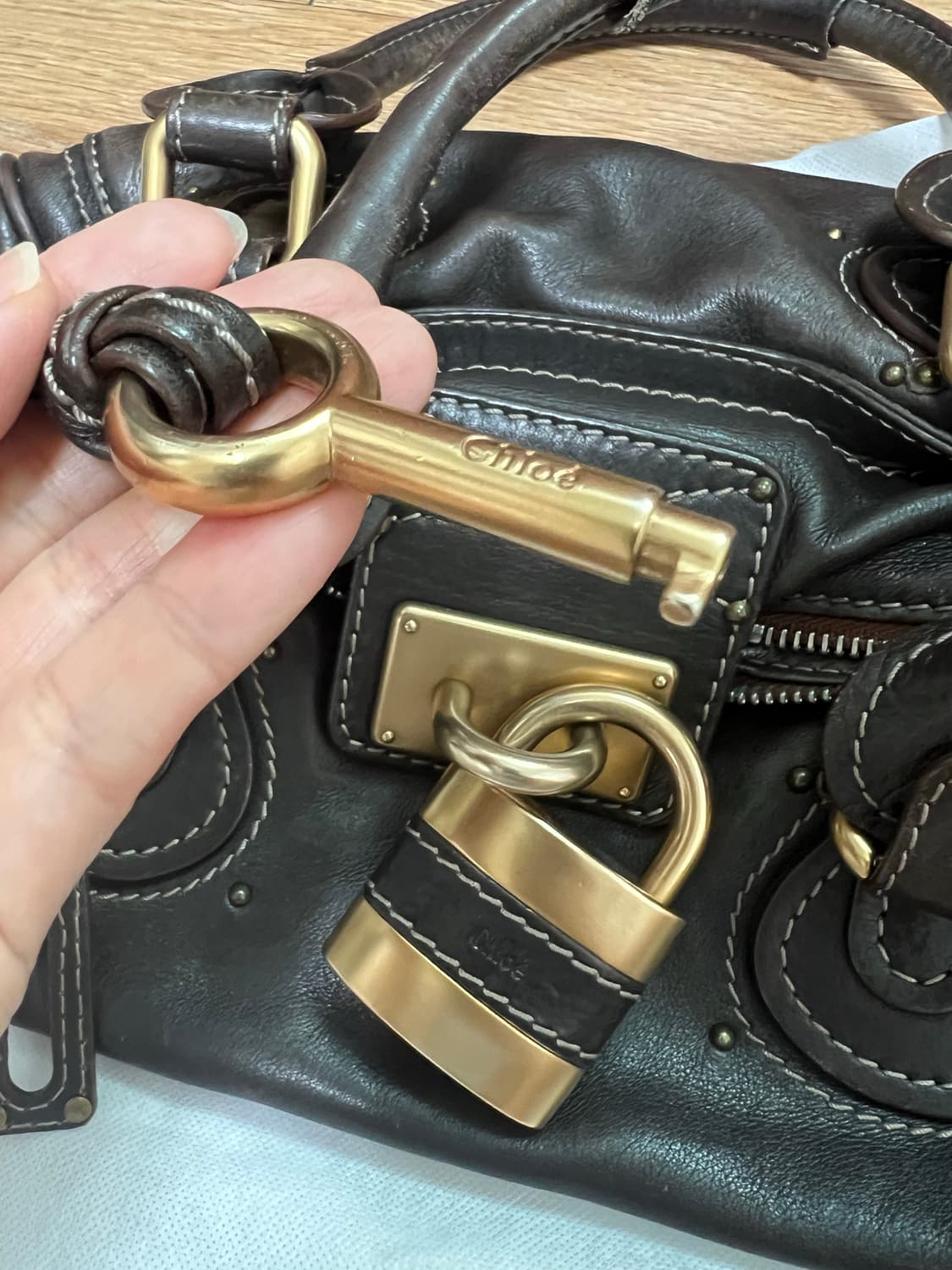 끌로에 패딩턴백 브라운 상품이미지5
