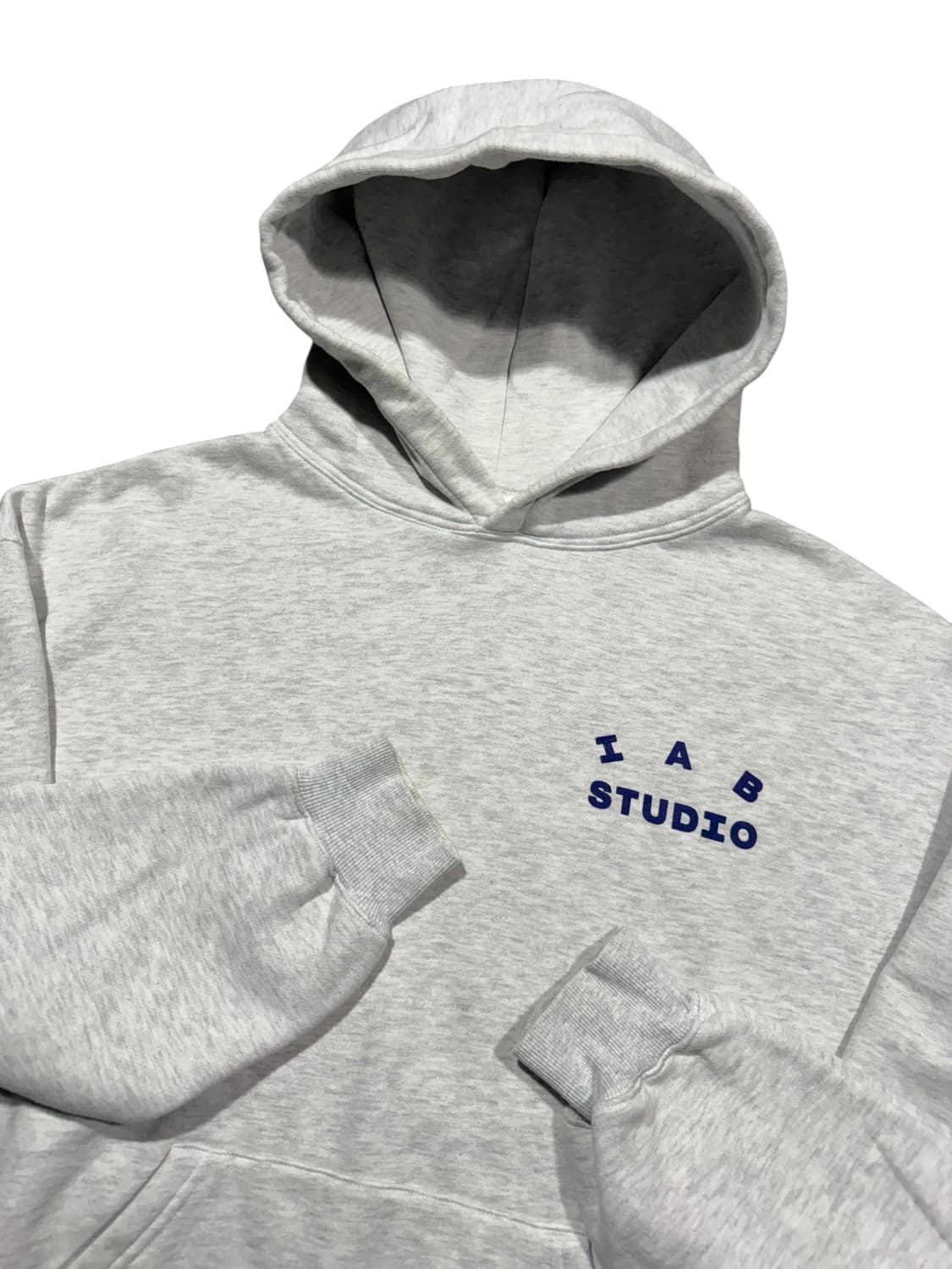 IAB Studio 아이앱스튜디오 후드티 상품이미지3