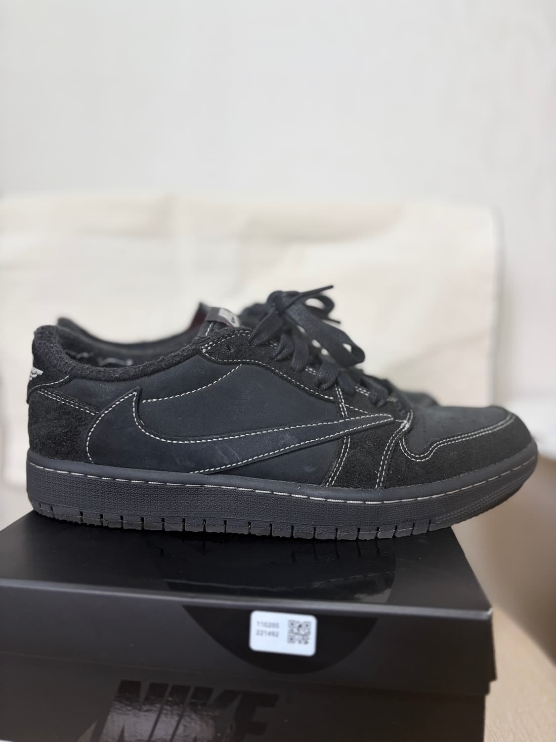 나이키 조던1로우 트래비스 스캇 블랙팬텀 상품이미지4