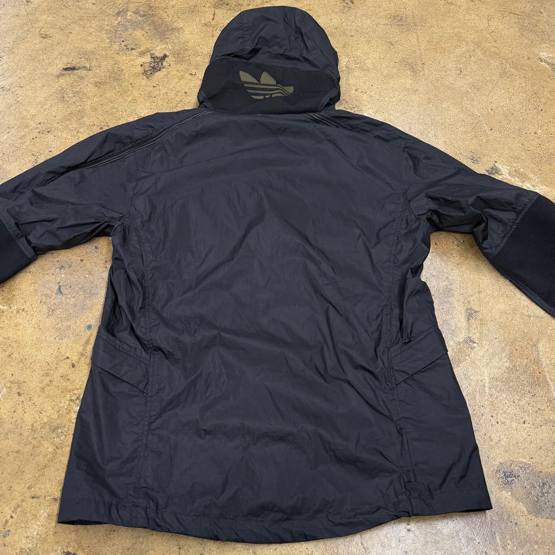 [정품] CP컴퍼니 x 아디다스 고글 후드 바람막이 블랙 b15 상품이미지4