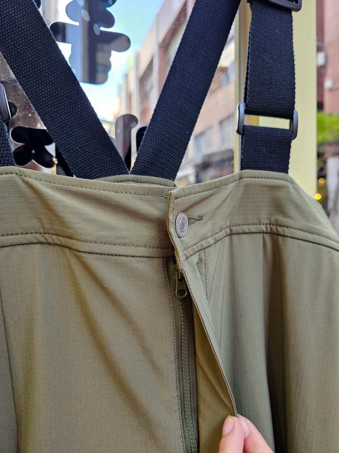 Titicaca 카키 핀턱 오버롤 상품이미지5