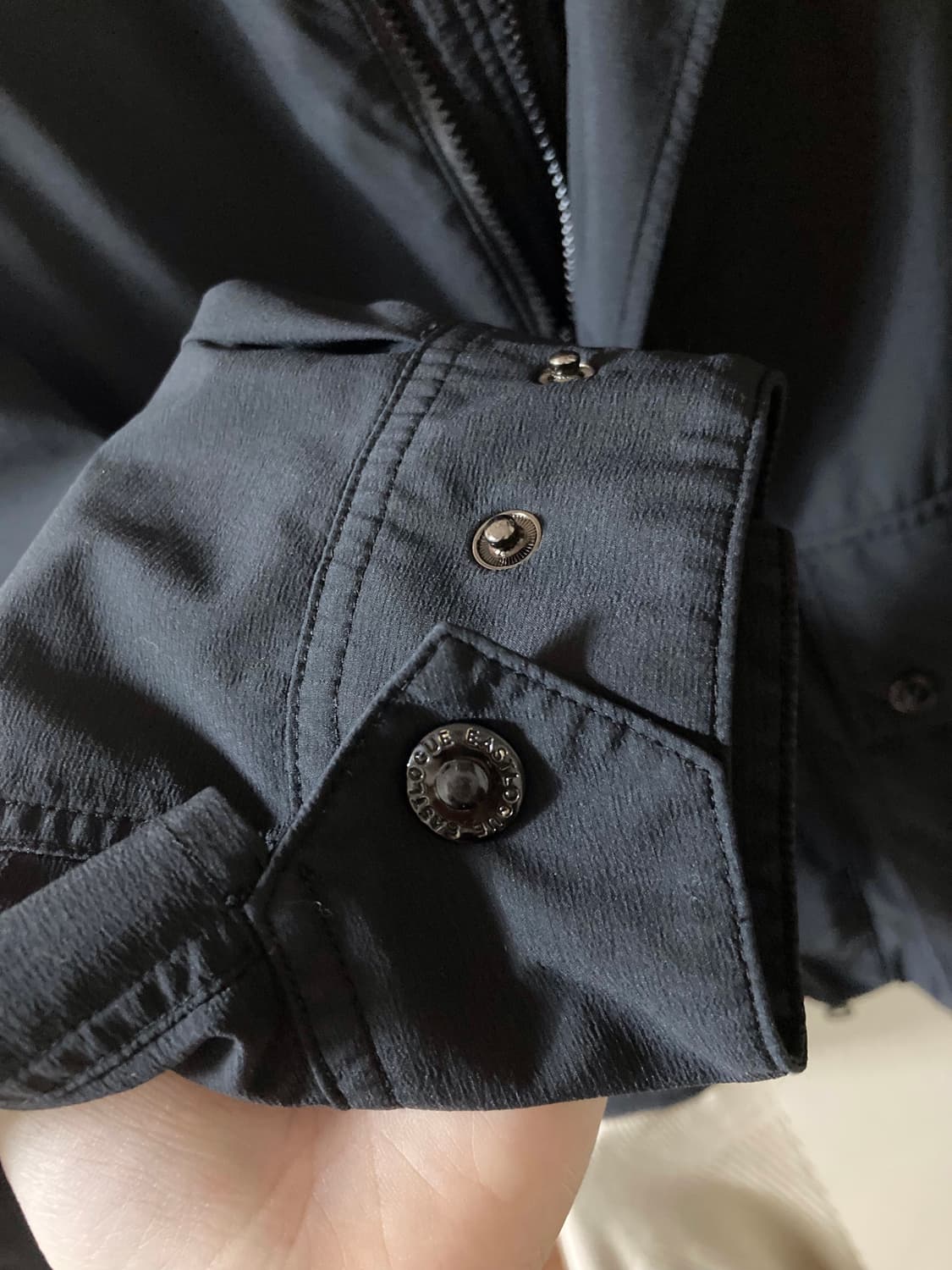 뉴발란스 NB X 이스트로그 고어텍스 파일럿 점퍼 블랙 95 상품이미지5