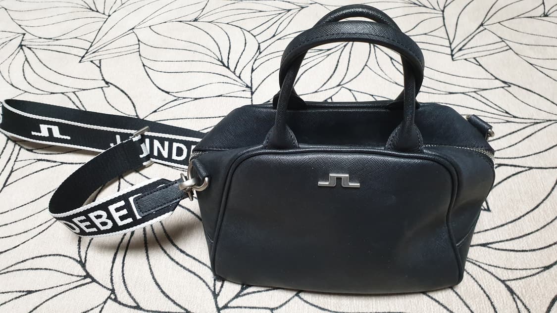 J.Lindeberg 블랙 토트백 겸 크로스백 상품이미지6