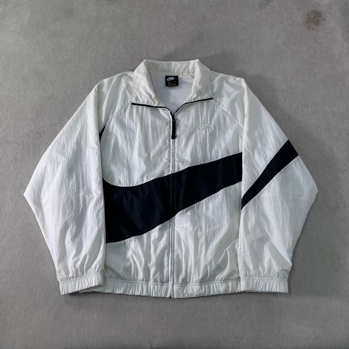 105 나이키 빅로고 나일론 바람막이 상품이미지1