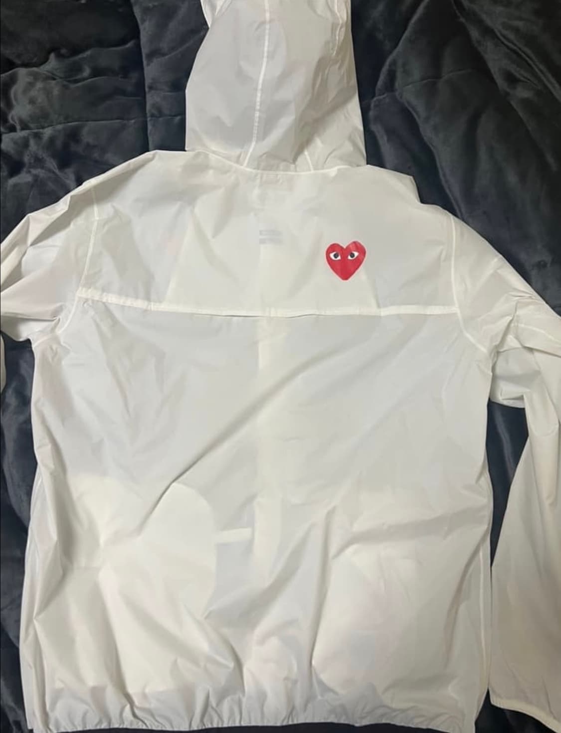 플레이 꼼데가르송 x 까웨 풀 집 자켓 화이트 상품이미지2