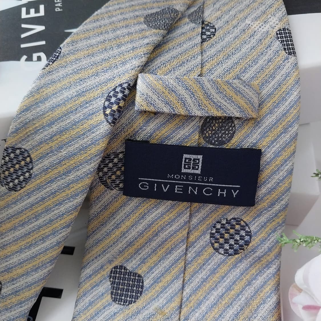 지방시 실크 그레이 스트라이프&도트 넥타이 9.9cm A등급 K1095
 상품이미지5