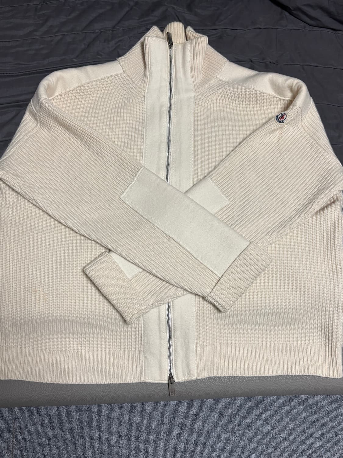 몽클레어 니트집업 상품이미지1