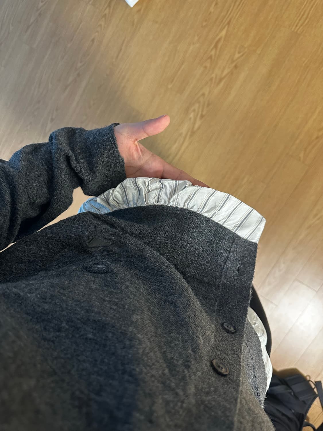 마르지엘라 디스트레스드 울 가디건 차콜 L 상품이미지2