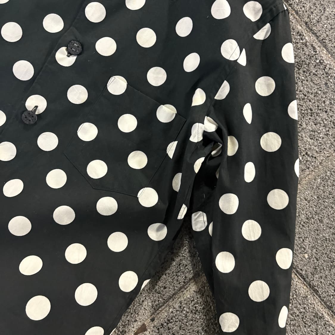 꼼데가르송 옴므 플러스 폴카닷 크롭 셔츠 상품이미지4