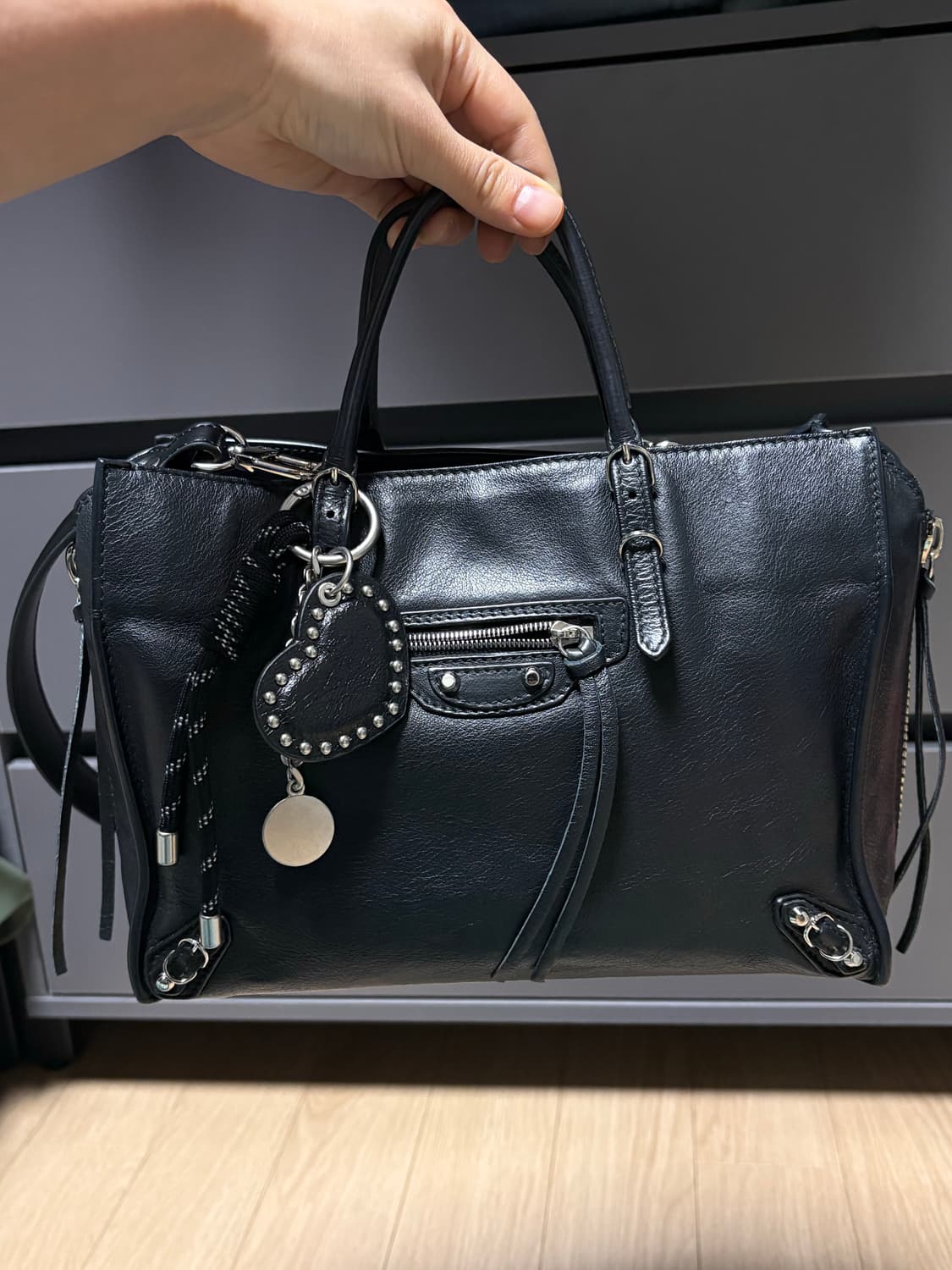 발렌시아가 파피에르A6 블랙 상품이미지1