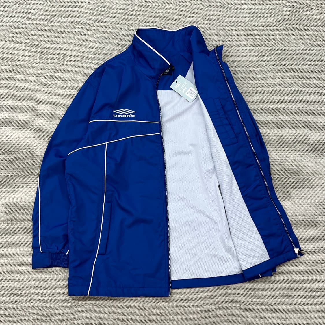 엄브로 올드스쿨 바람막이 r3259 상품이미지3