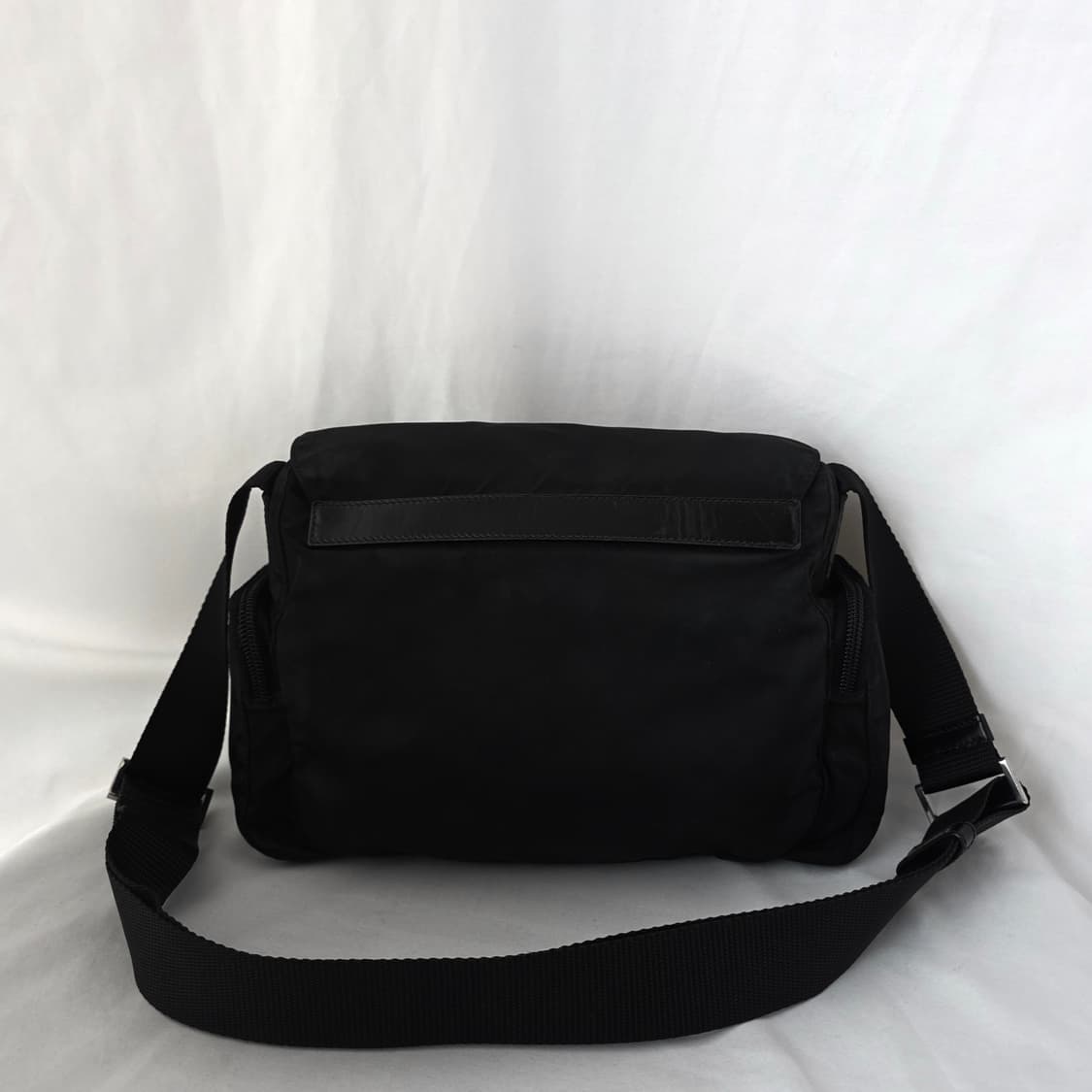 [정품 PRADA] 프라다 사이드 투포켓 나일론 크로스백 남녀공용 상품이미지5