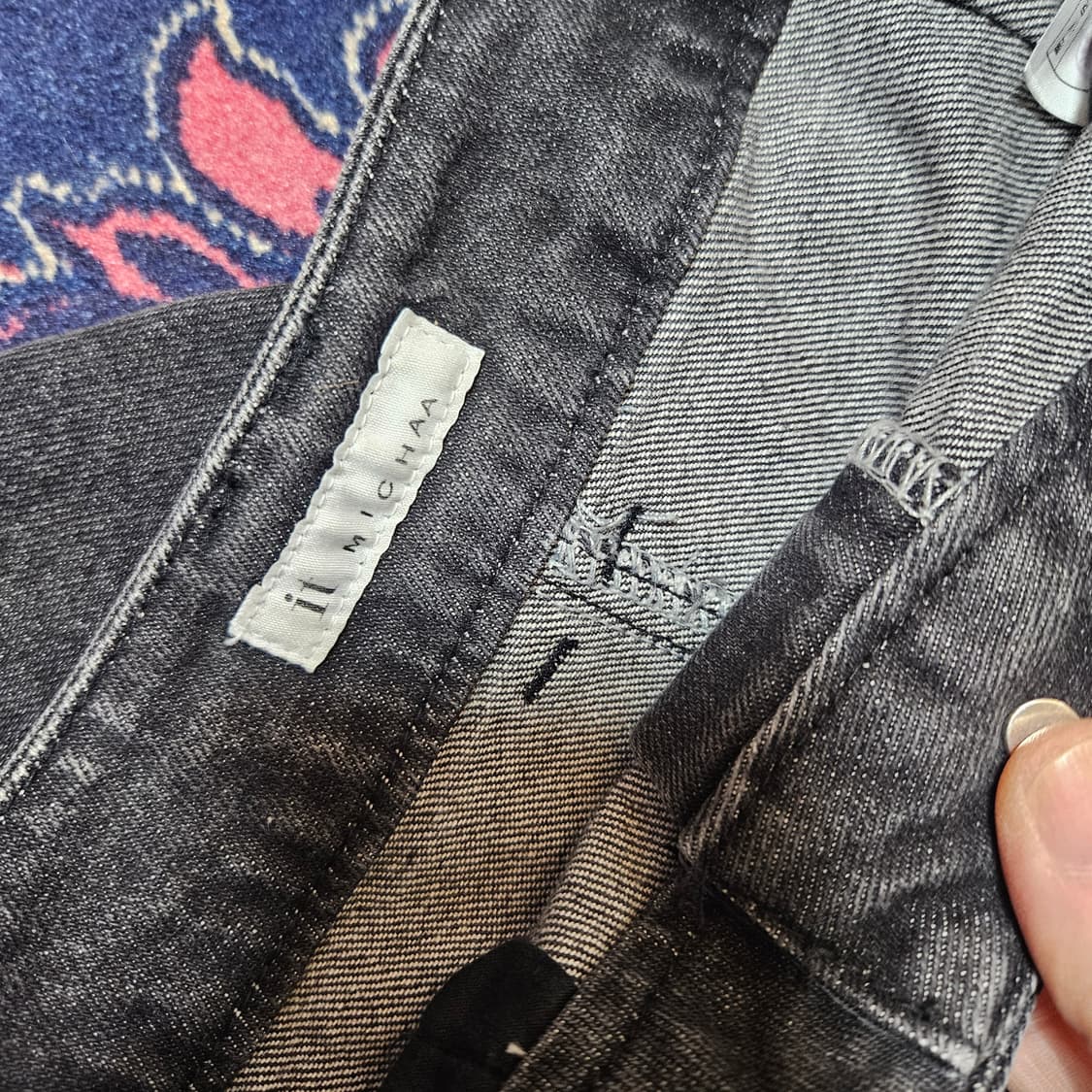 잇미샤 20ss 흑청 데님 스커트 상품이미지5