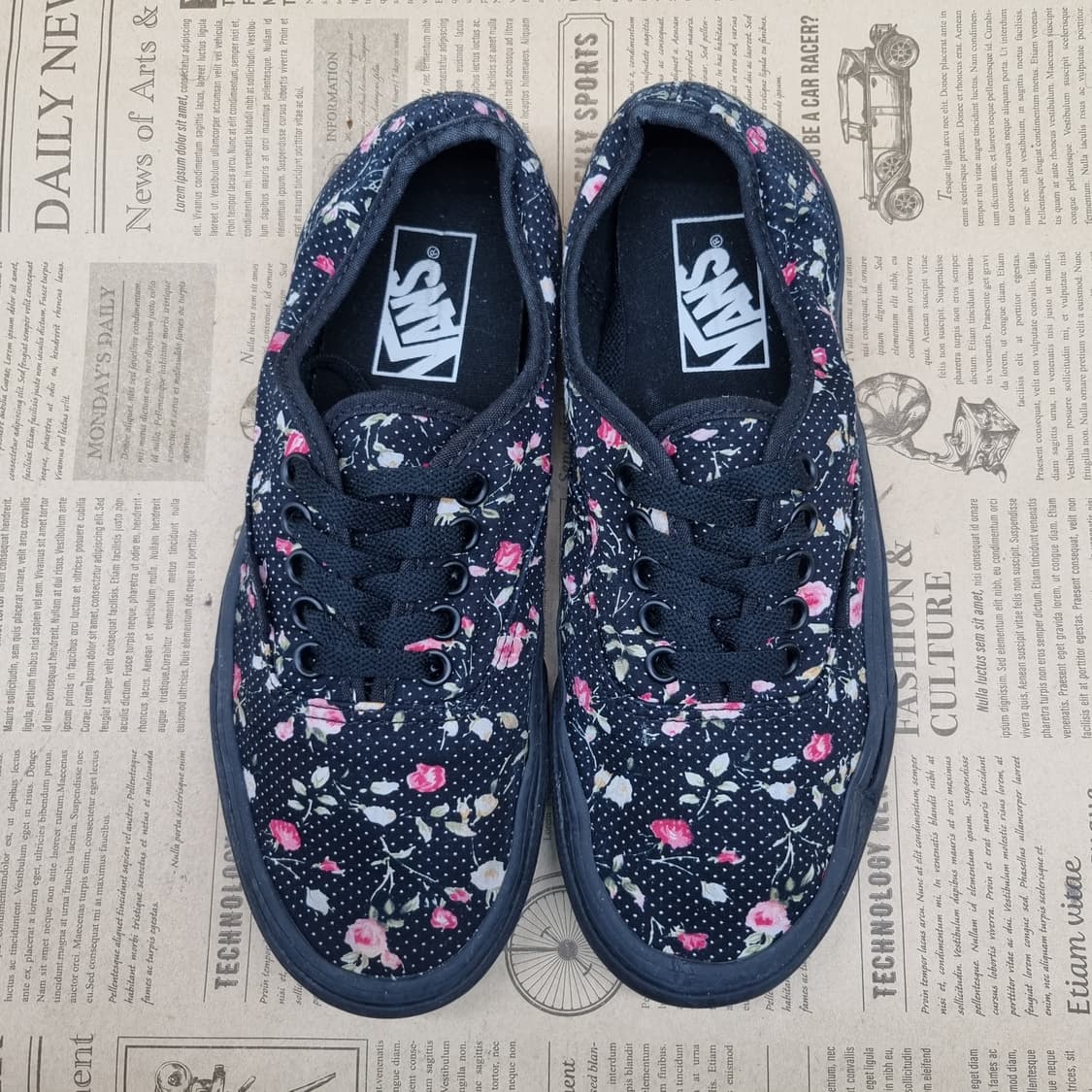 반스 어센틱 플라워 여성스니커즈 245 상품이미지2