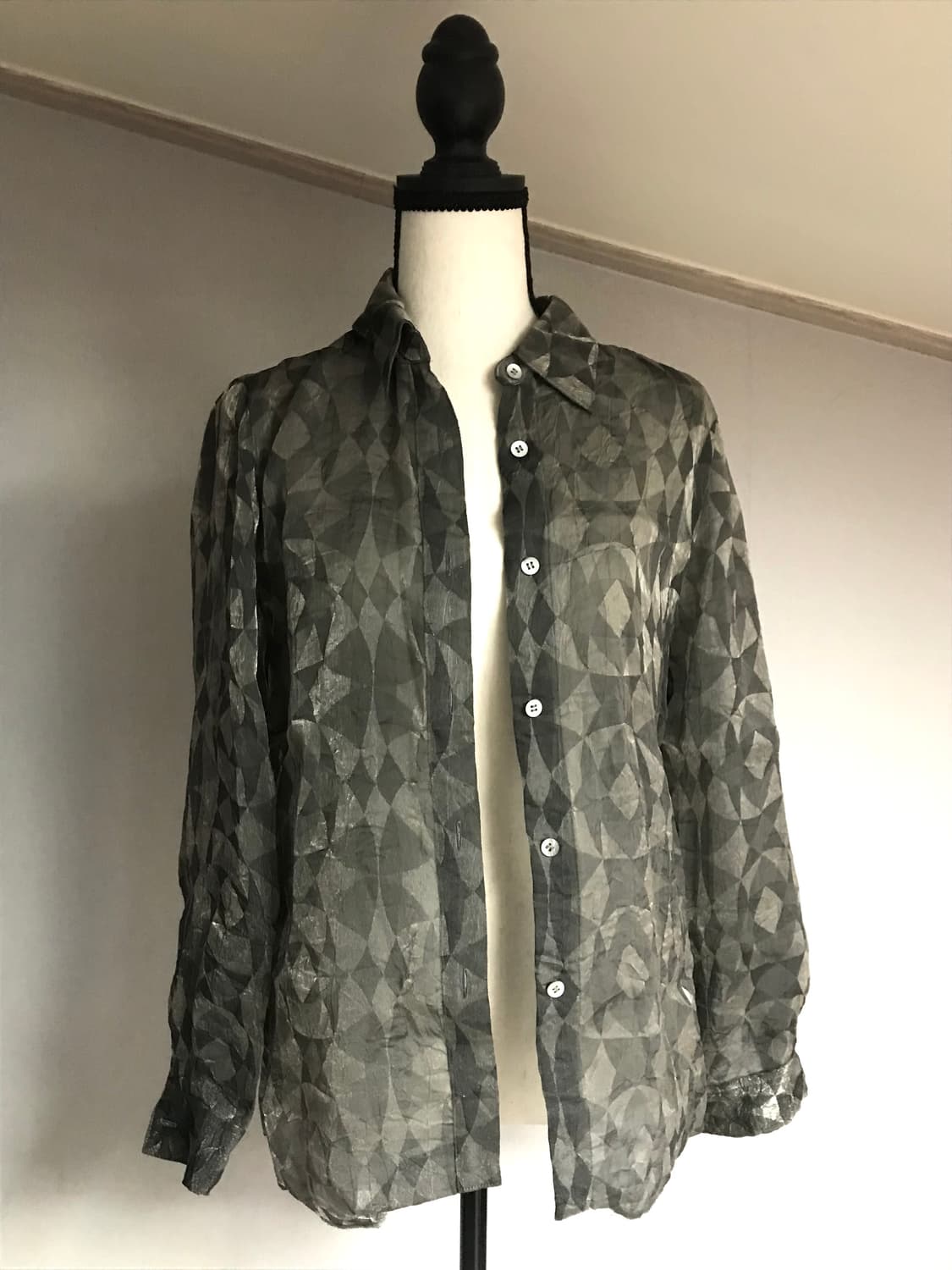 Argyle Pattern Sheer Shirt 상품이미지1