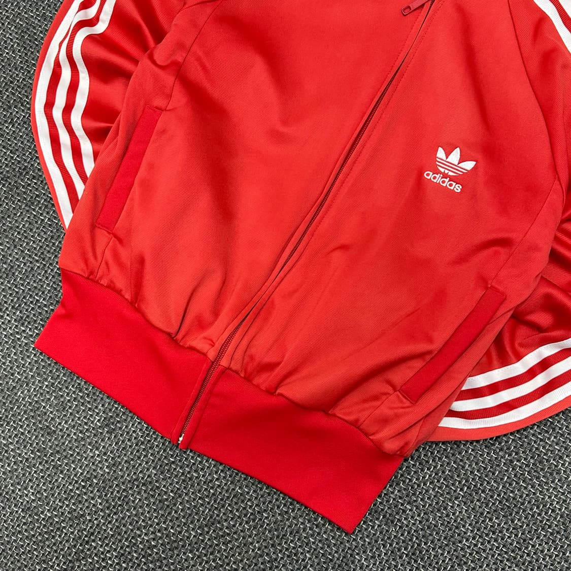 아디다스  올드스쿨 빈티지 슈퍼스타 레드 져지 우먼100 상품이미지5